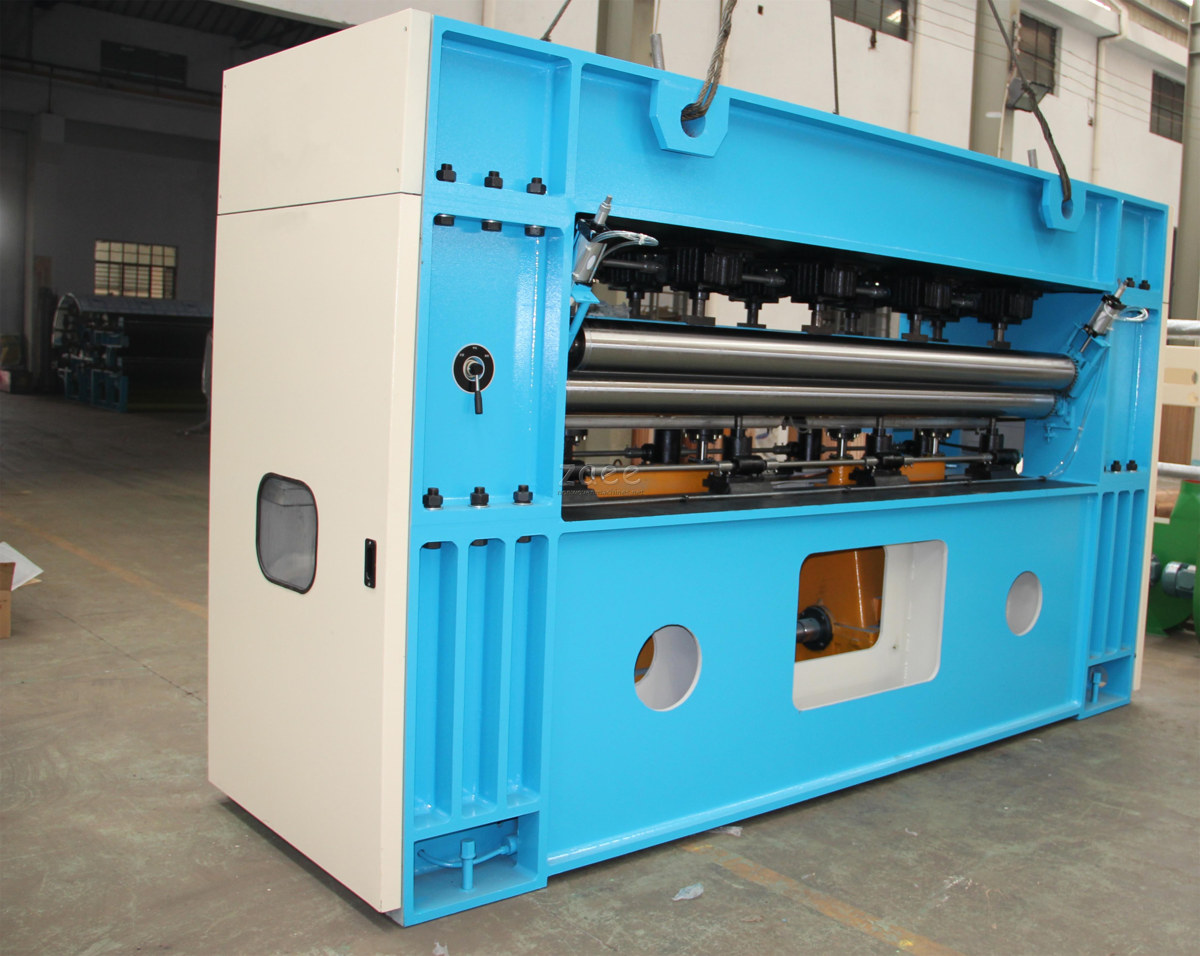 HIGH SPEED NEEDLE PUNCHING MACHINE ZAEE